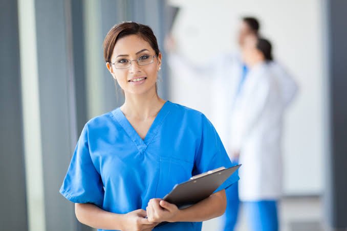 What is the point of care CNA and advantages of working as a CNA